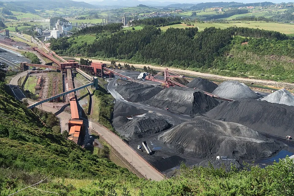 Hình minh họa: Công Nghệ Đốt Than Sạch Được Áp Dụng Tại Than Cọc Sáu Năm 2026