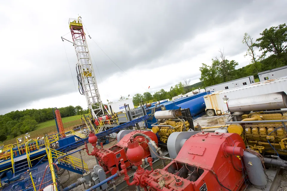 Hình minh họa: Thách thức then chốt và lộ trình chuyển đổi xanh ngành than đến năm 2026